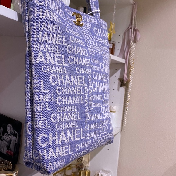 CHANEL Denim Blue Logo Turlock Tote - Picture 9 of 17